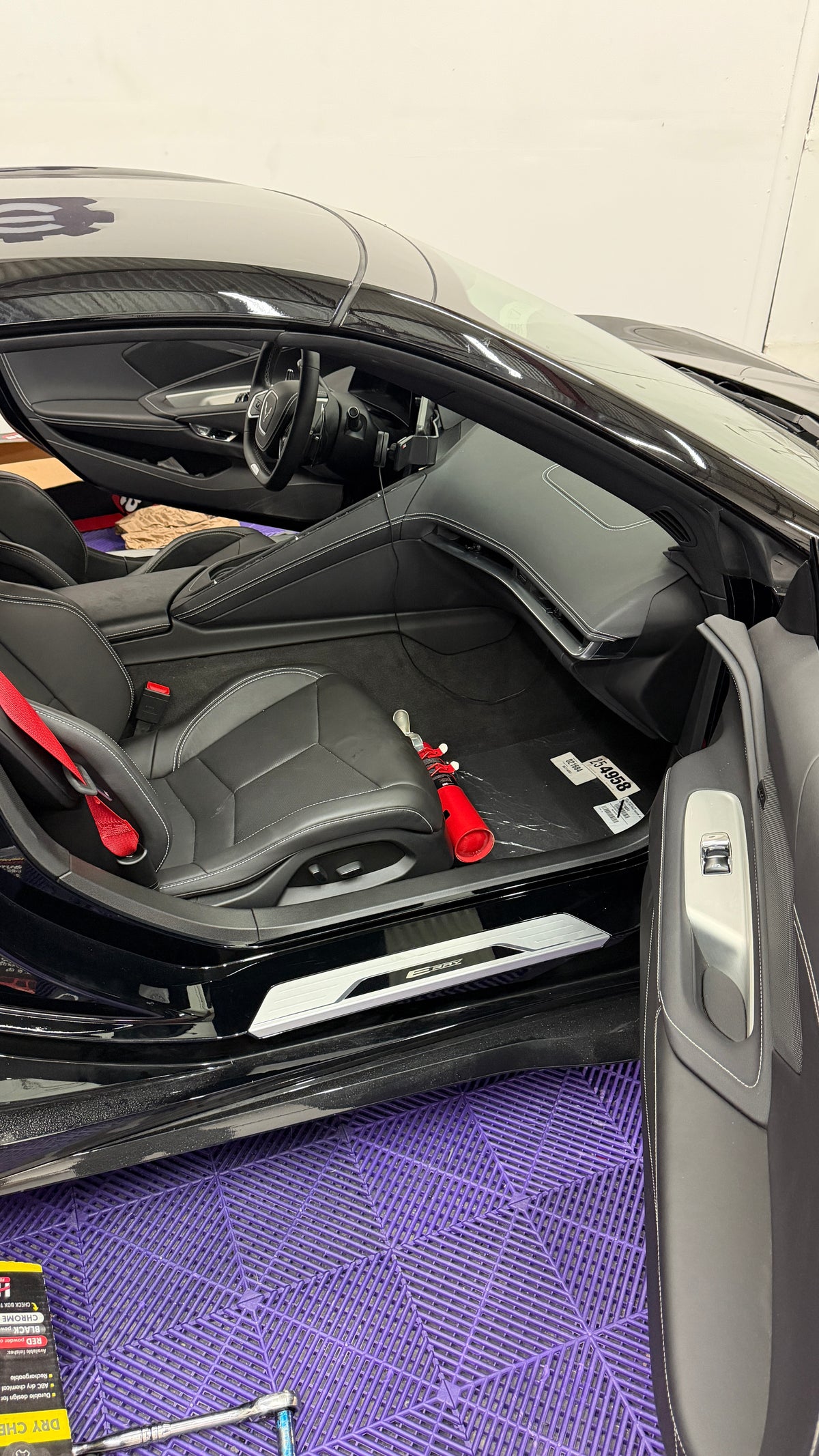 C8 Corvette Passenger-Side Fire Extinguisher Mount