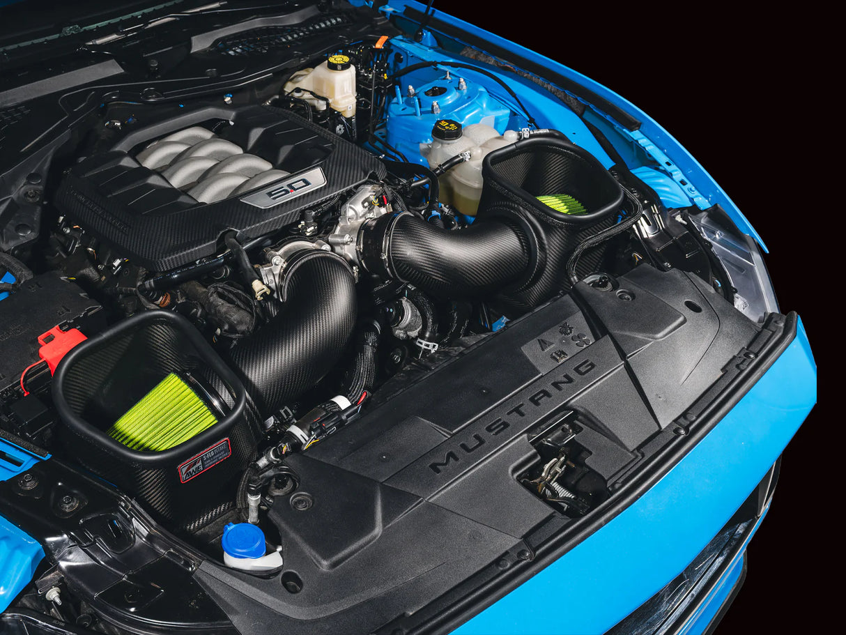 Sistema de admisión de fibra de carbono AWE S-FLO para Ford Mustang GT y Dark Horse 5.0L 2024-2026 – Admisión de rendimiento de alto flujo