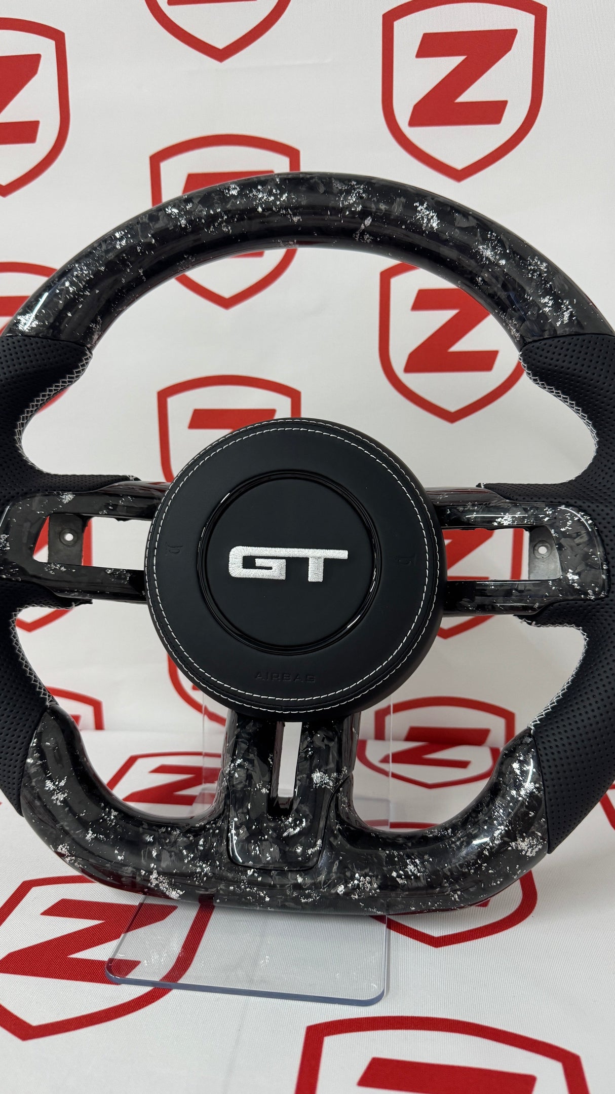 Volante de fibra de carbono para Ford Mustang 2015-2023 - Personalizable