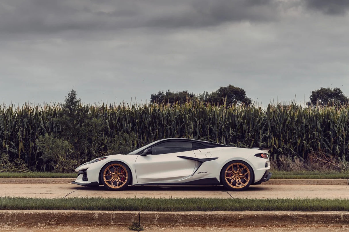 C8 Corvette Z06 / E-Ray / ZR1 5ZM Body Kit – Carbon Flash