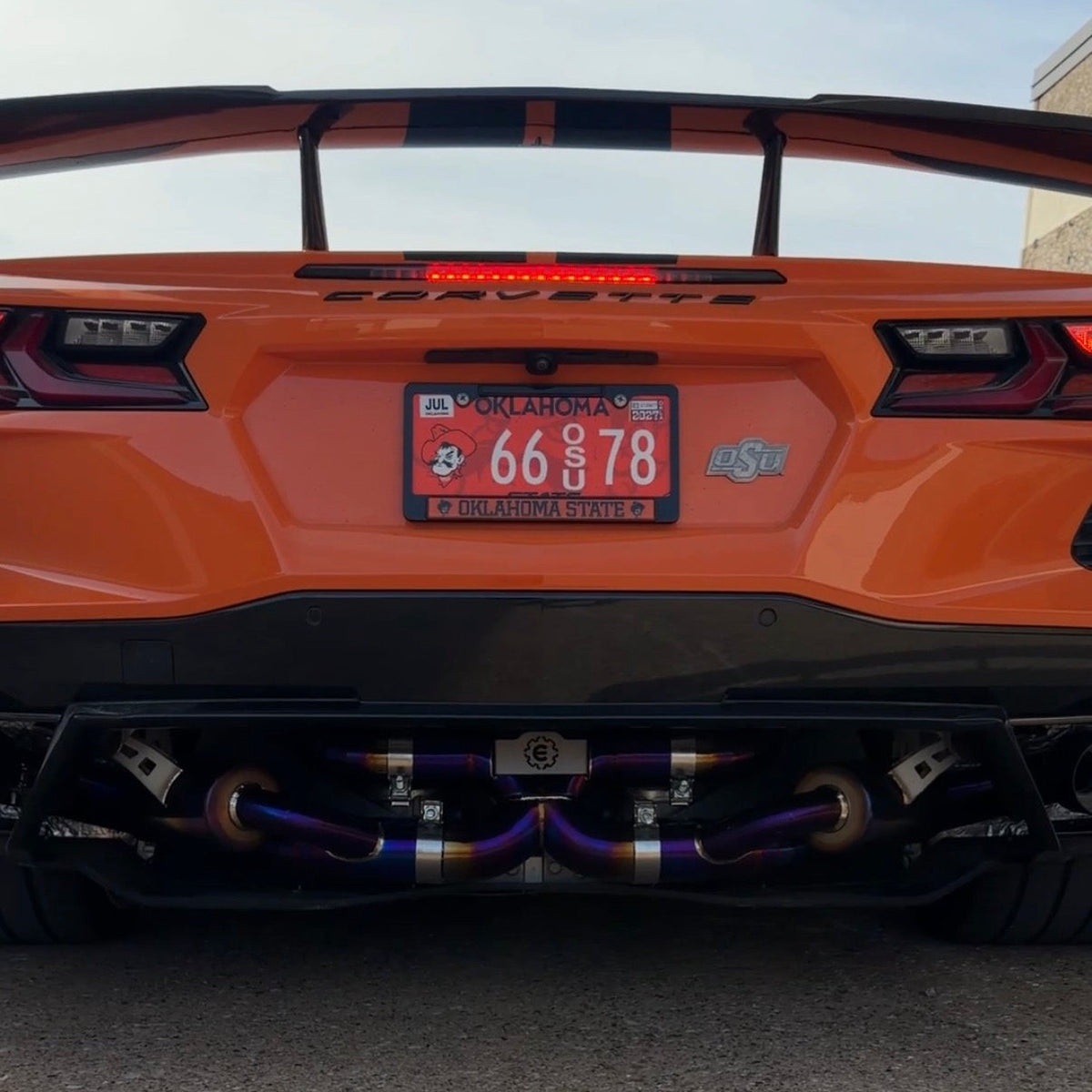 Sistema de escape Catback con válvulas de titanio Corvette C8 - APEX Exhaust