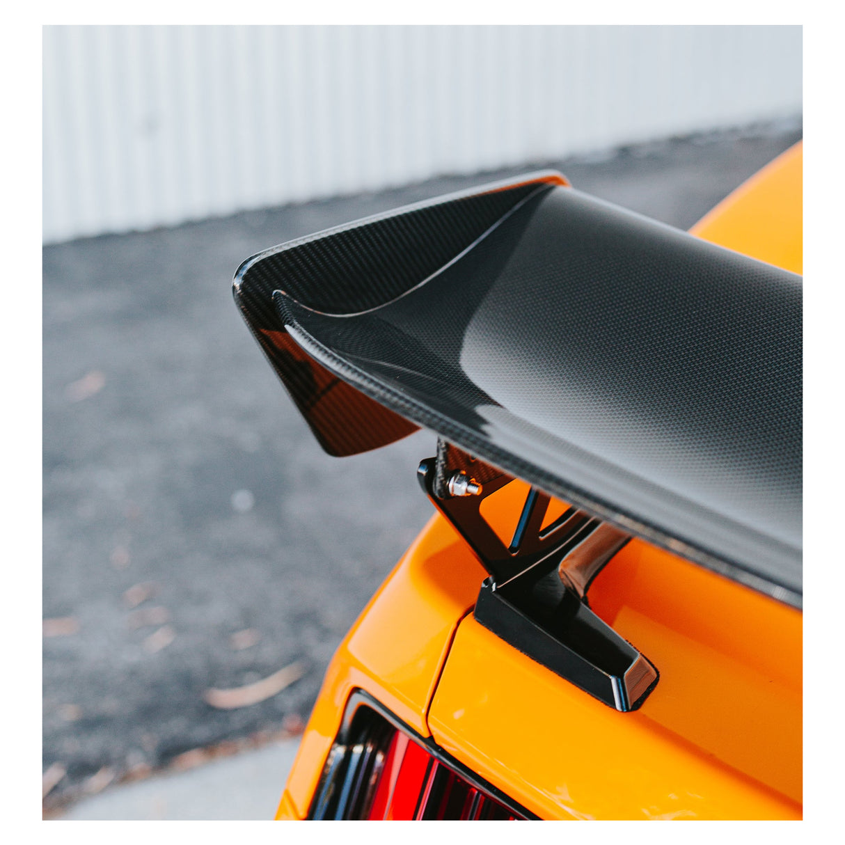 Alerón de fibra de carbono para circuito Ford Mustang 2015-2023