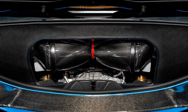 2020+ Chevrolet Corvette C8 Stingray Eventuri Carbon Fiber Intake System with Clear Lid