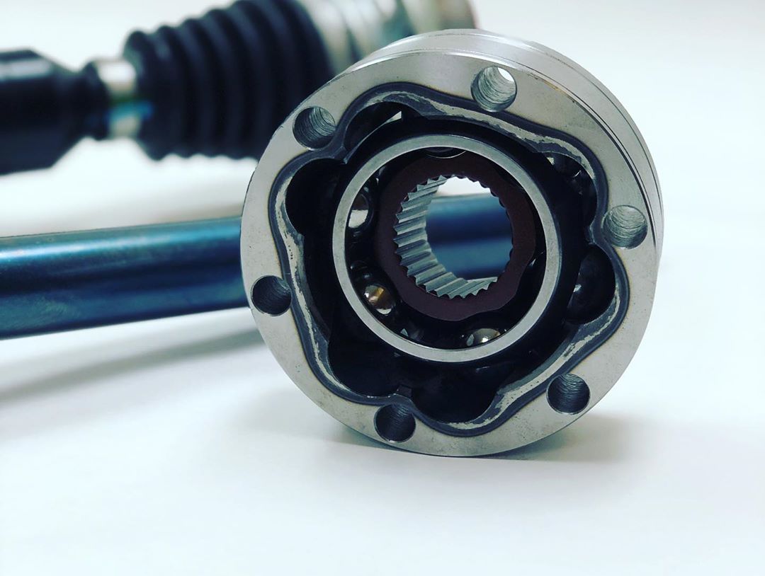Direct Fit Rear Axle Set for 2024–2025 Chevrolet Corvette C8 Z06 & E-Ray – 300M Chromoly Performance Axles